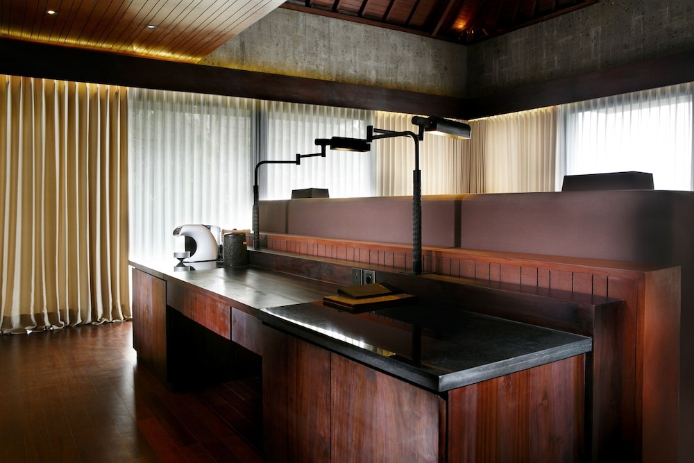 Sanctoo Suites And Villas 18/76