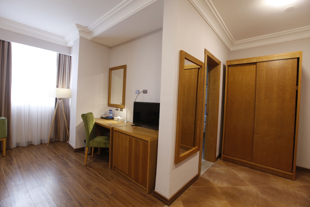 Sabon Hotel 6/39