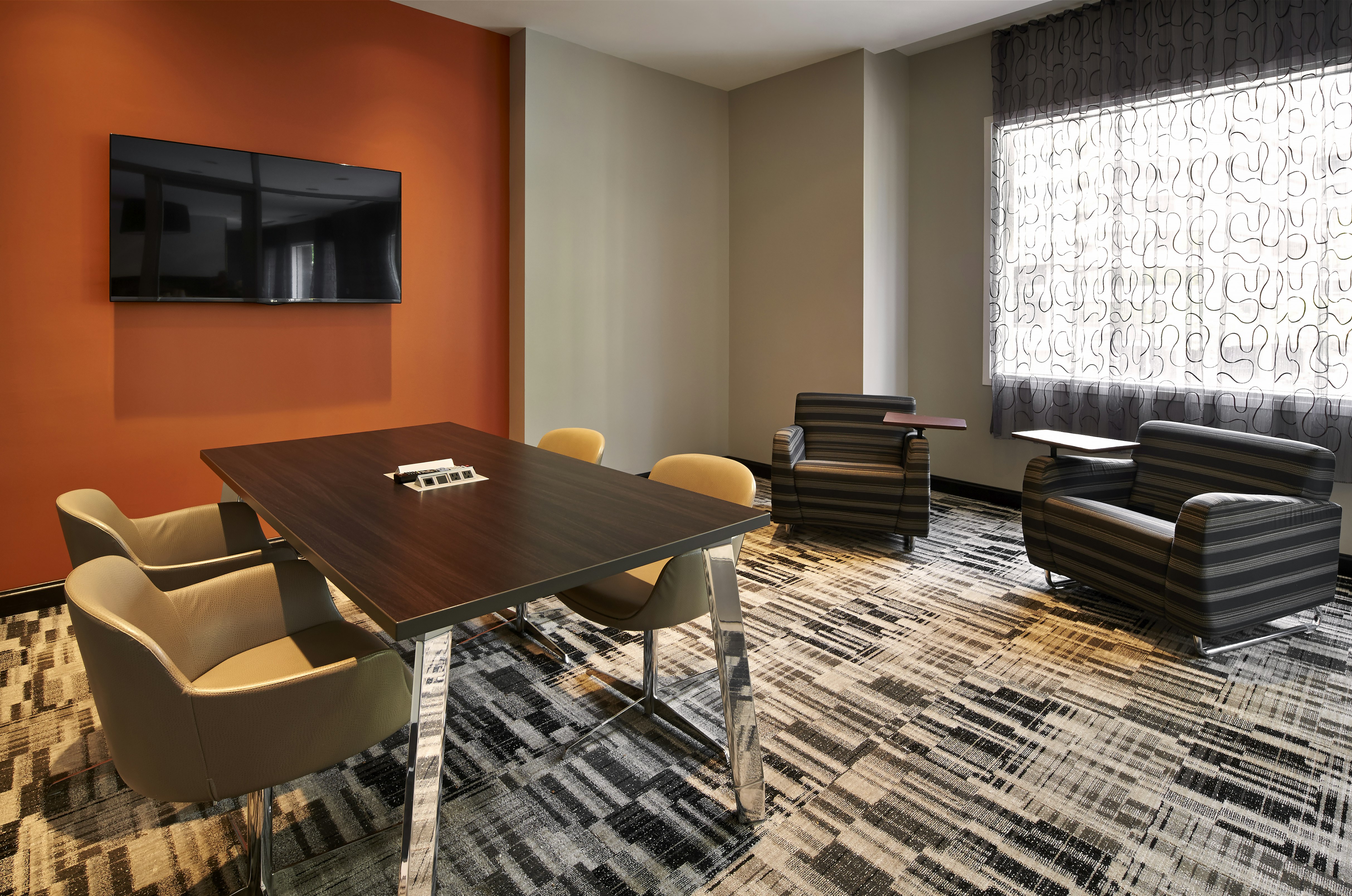Embassy Suites By Hilton Washington Dc Chevy Chase Pavilion 70/80