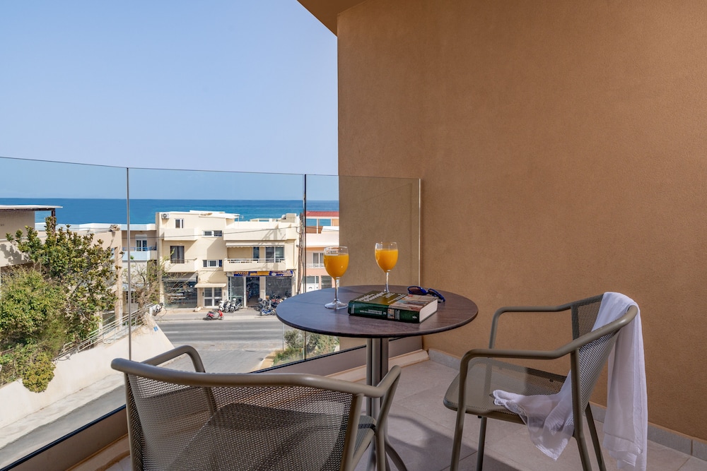 Minos Ambassador Suites Spa 38/50