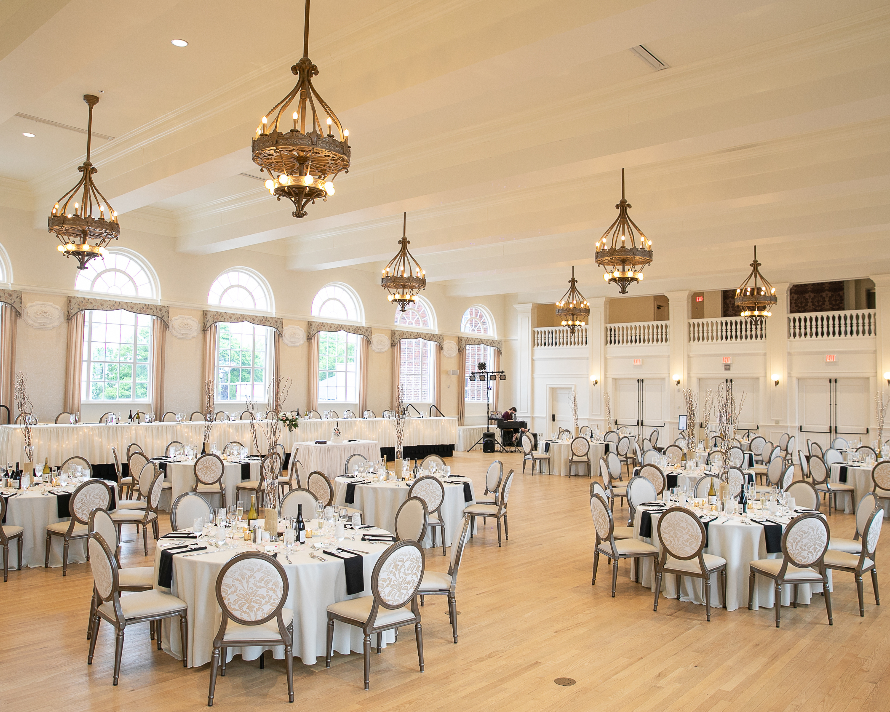The Stella Hotel and Ballroom 55/66