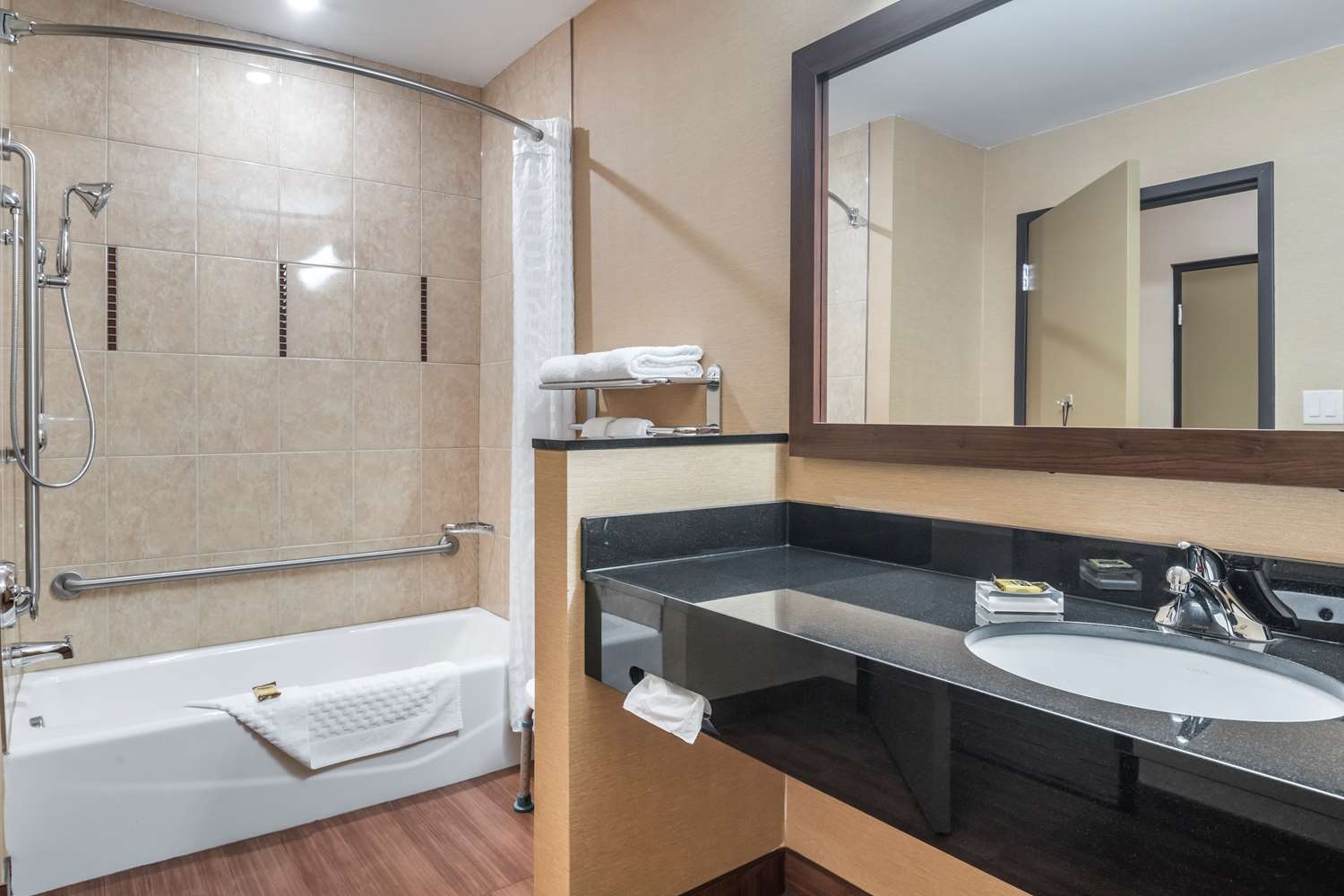 Best Western Plus Bathurst Hotel Suites 19/19