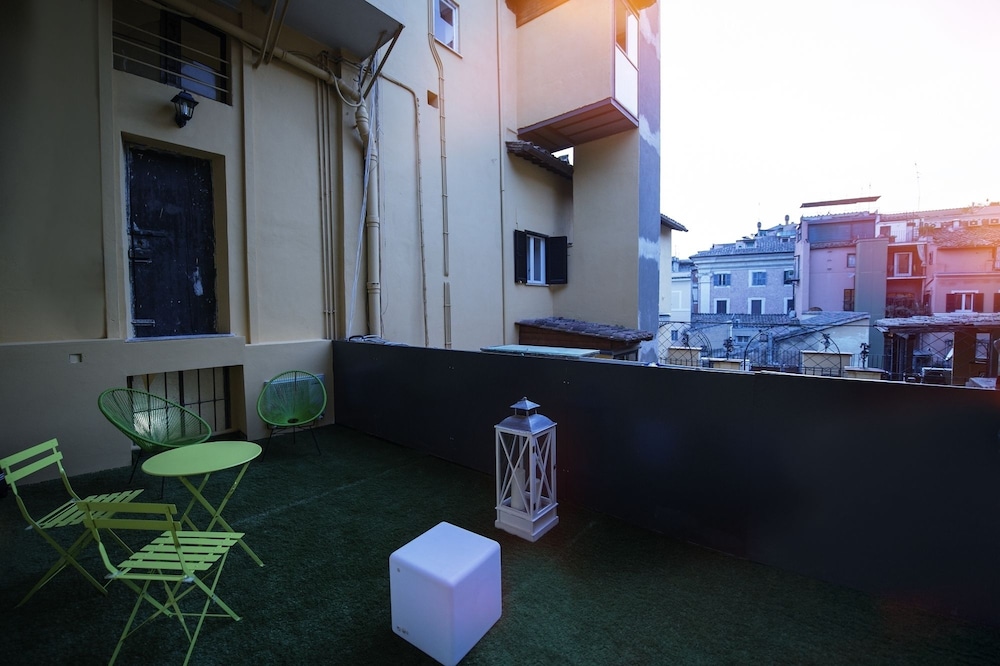 Irooms Pantheon & Navona 64/65