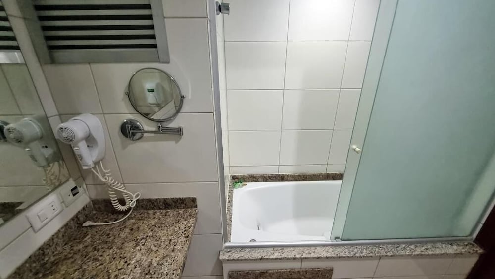 Cedro Hotel 68/68