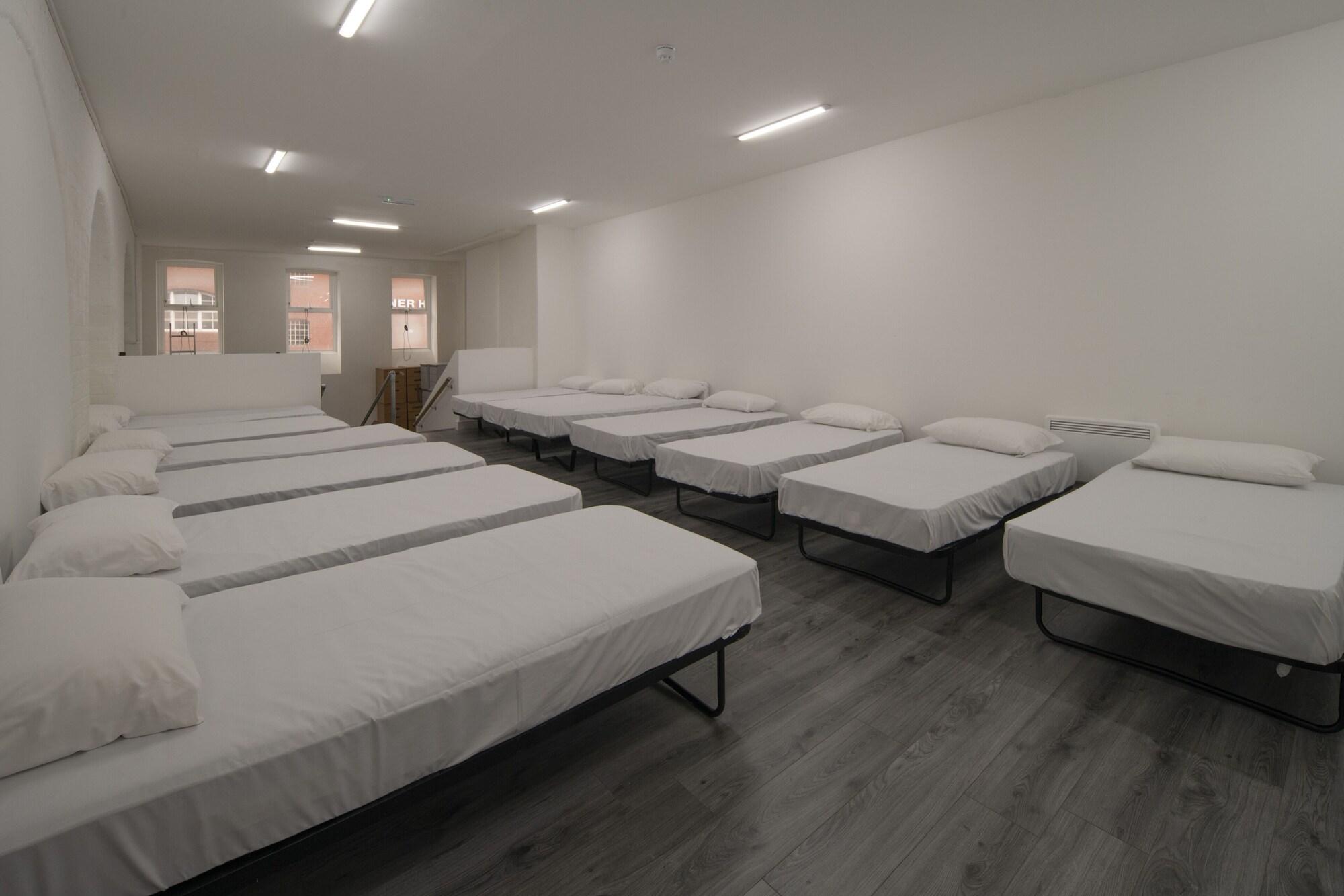OYO Harbourside Hostel Bristol 15/39