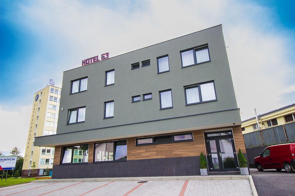 Hotel 63 1/38