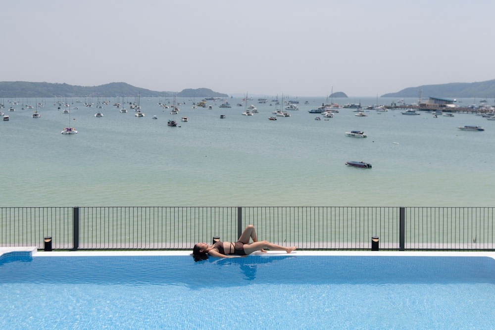 Arch39 Phuket Beach Front 28/36