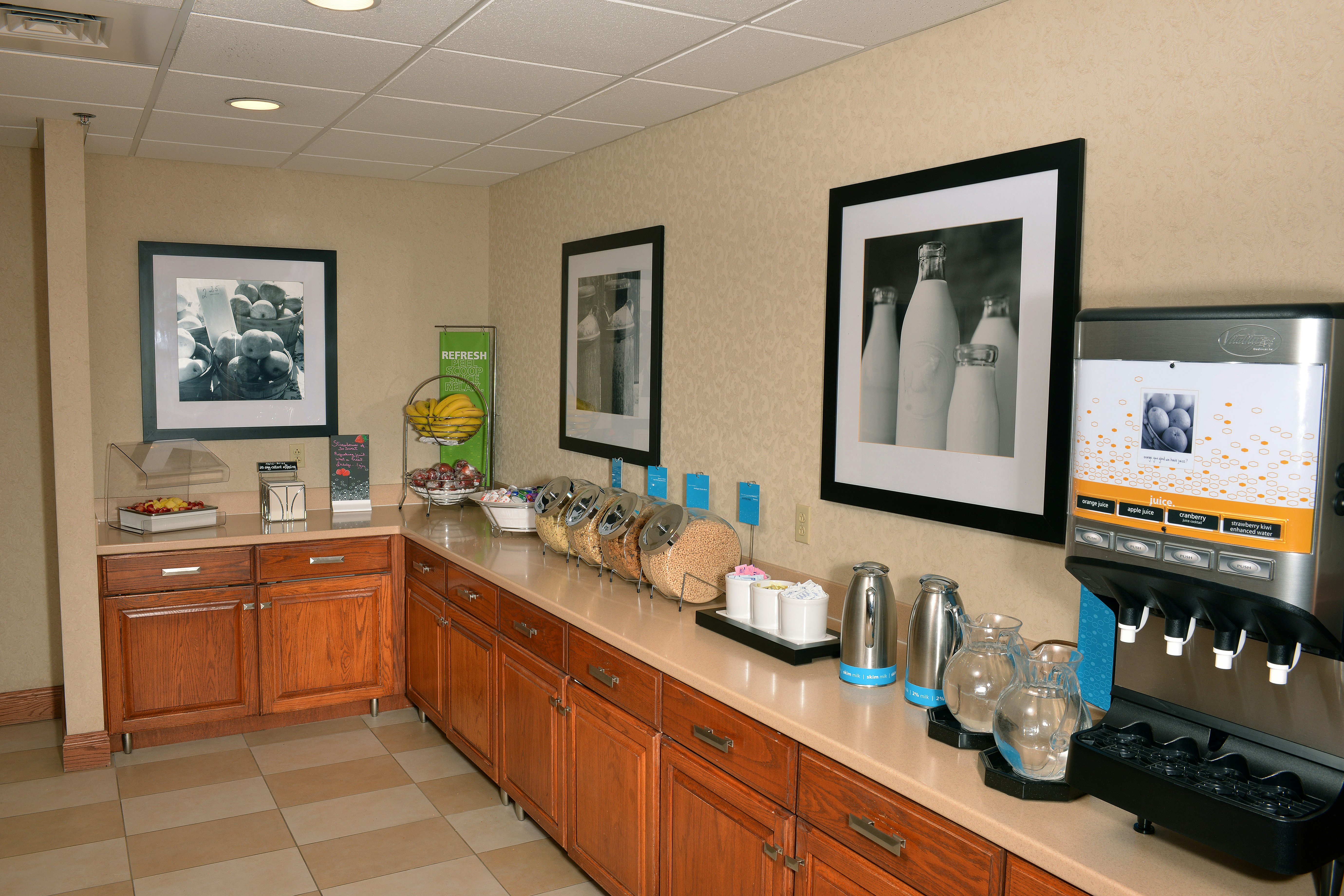 Hampton Inn and Suites Springfield 26/26