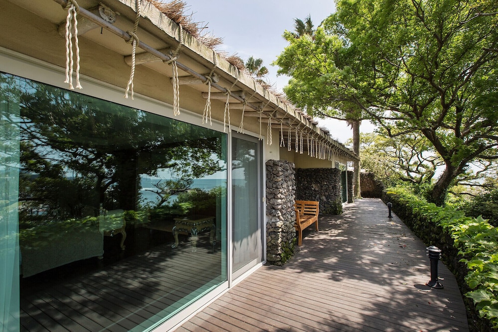 Seaes Hotel & Resort 10/74