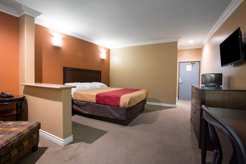 Baymont by Wyndham Ontario 4/31