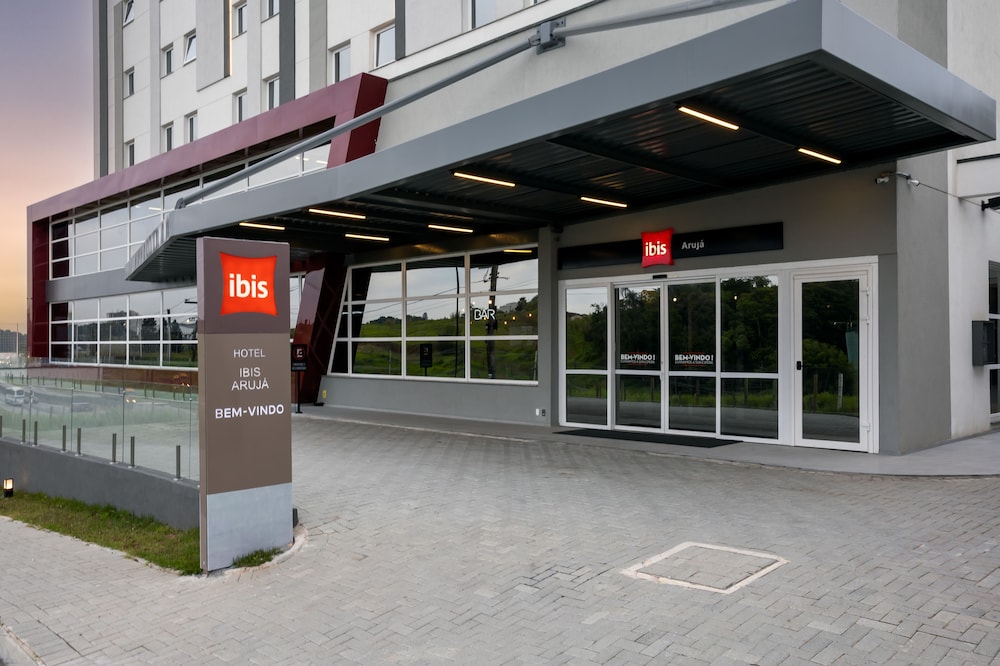 ibis Aruja 35/43