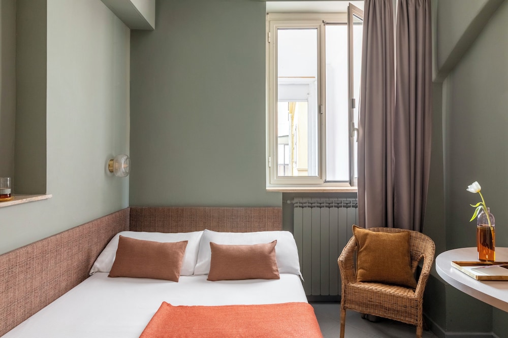 Hotel Marisa 82/114