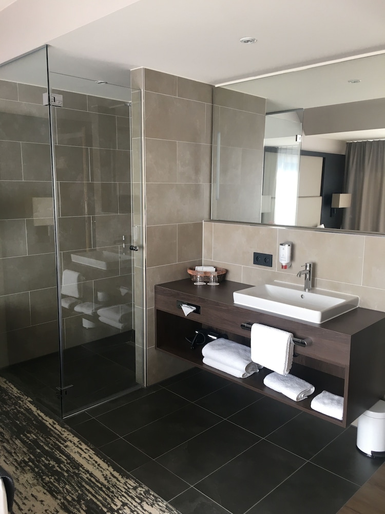 Kranz Parkhotel 48/50