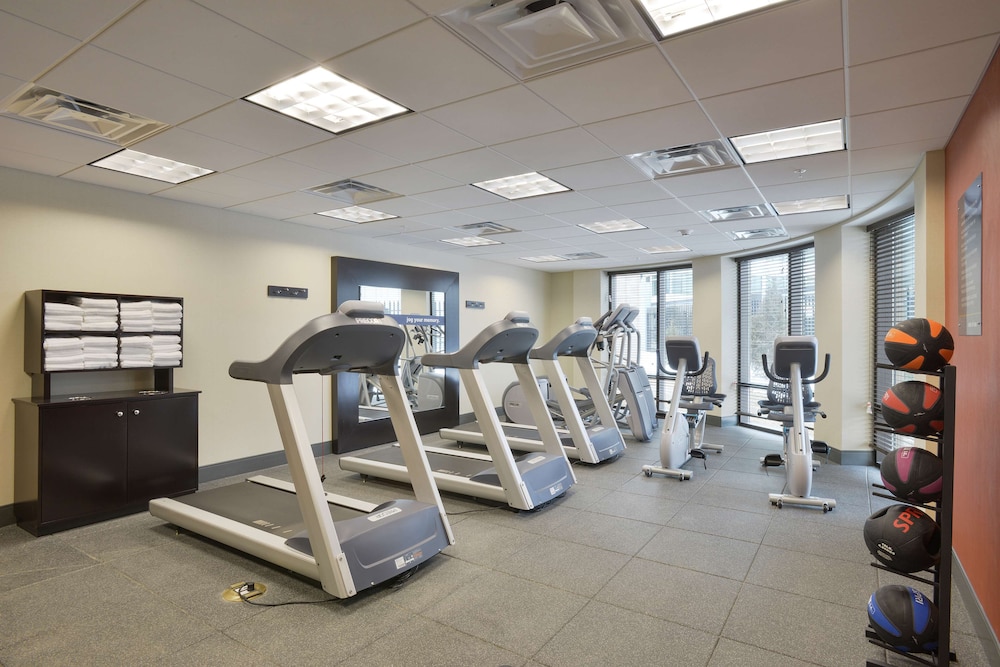 Hampton Inn Suites Cincinnati Kenwood Oh 23/43