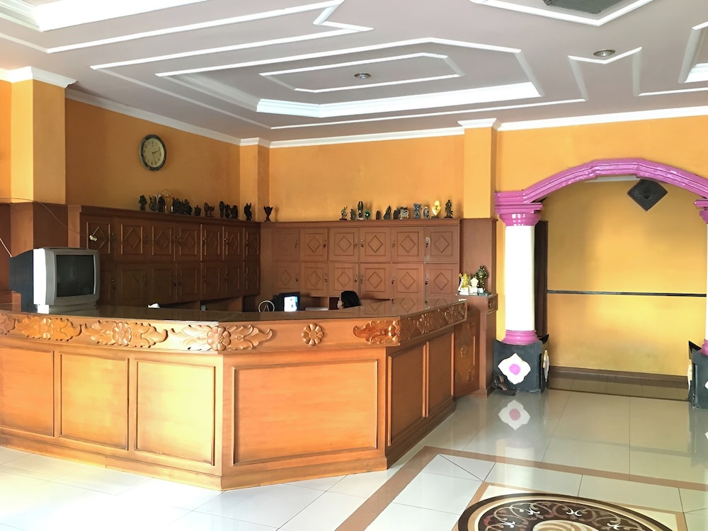 Hotel Alami near Alun-Alun Klaten 5/40