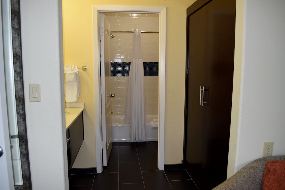 Staybridge Suites Houston Stafford Sugar Land 27/65