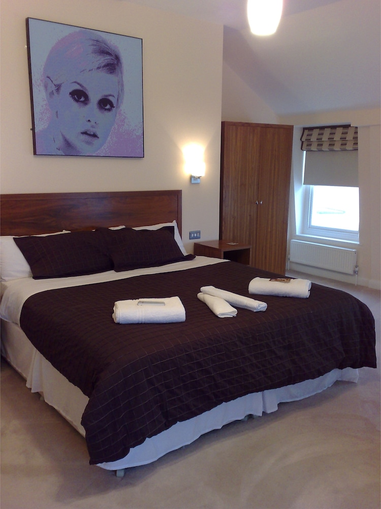 Legends Hotel Brighton 37/67