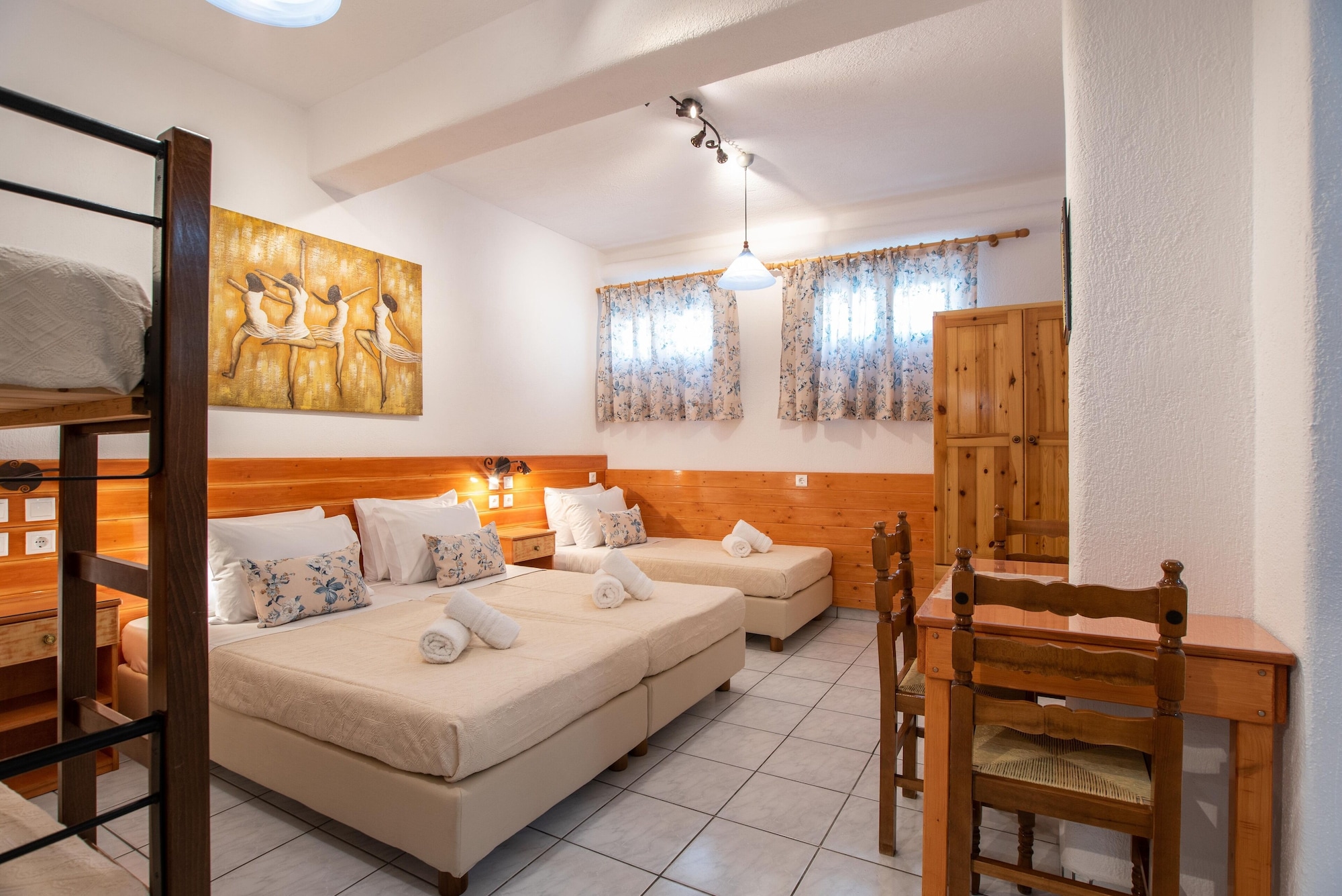 COMFORT, BASEMENT, SHARED TERRACE