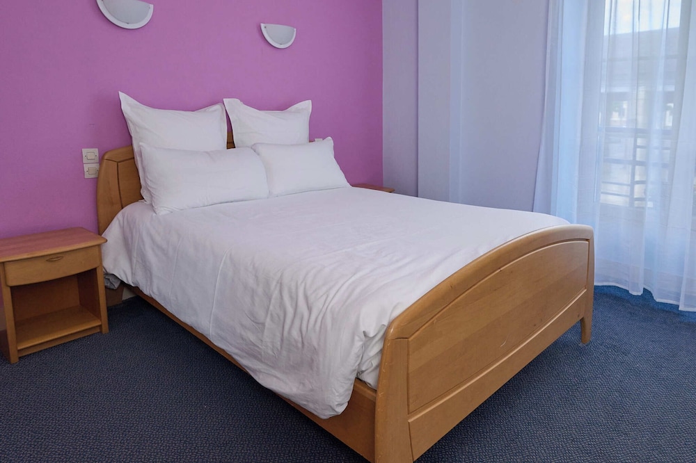 HOTEL LE PLAT D'ETAIN 17/39