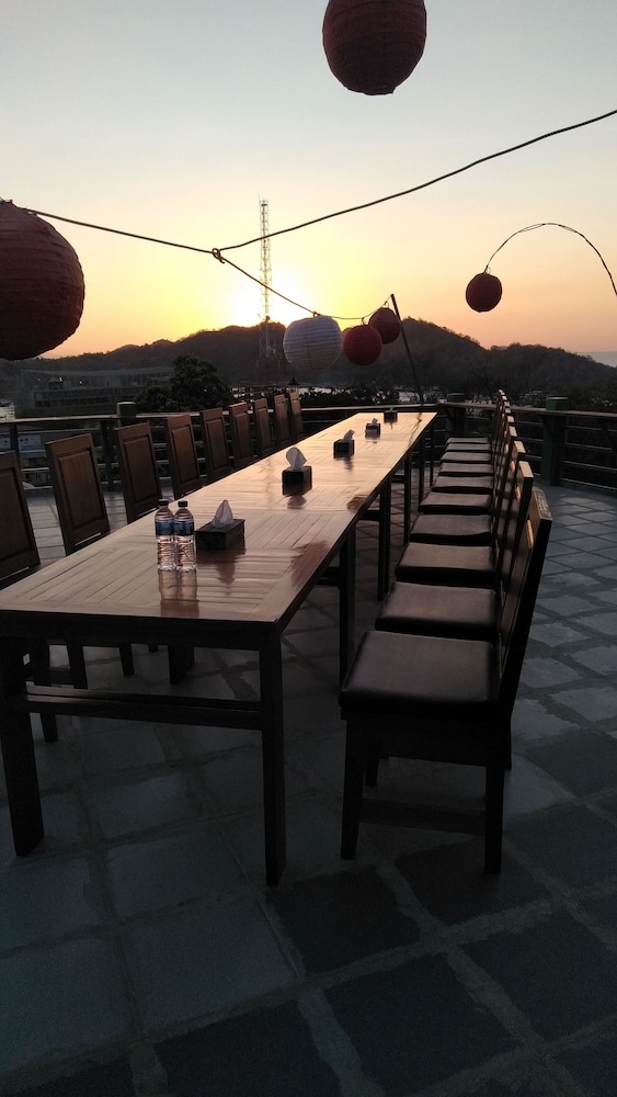 Pesona Restaurant And Room 22/29