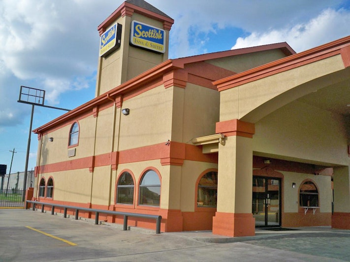 Scottish Inns And Suites 3/22