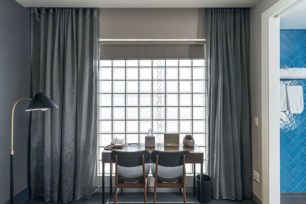 Mrs Banks Boutique Hotel 35/50