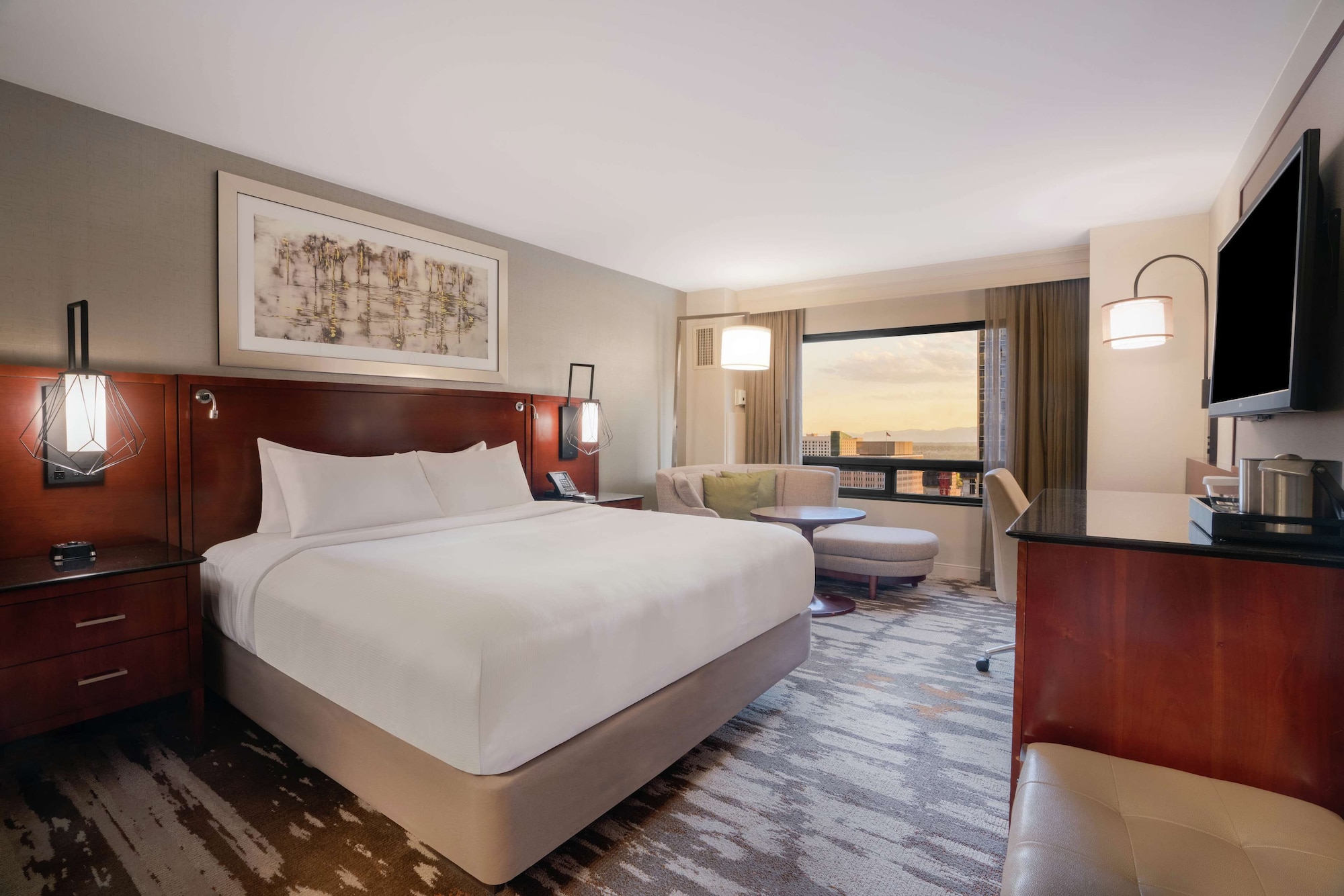 GUEST ROOM, PREMIER, KING BED, CORNER