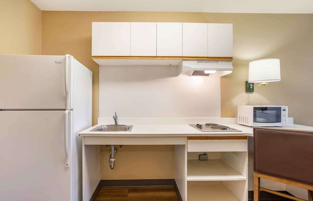 Extended Stay America - Meadowlands - East Rutherford 54/56