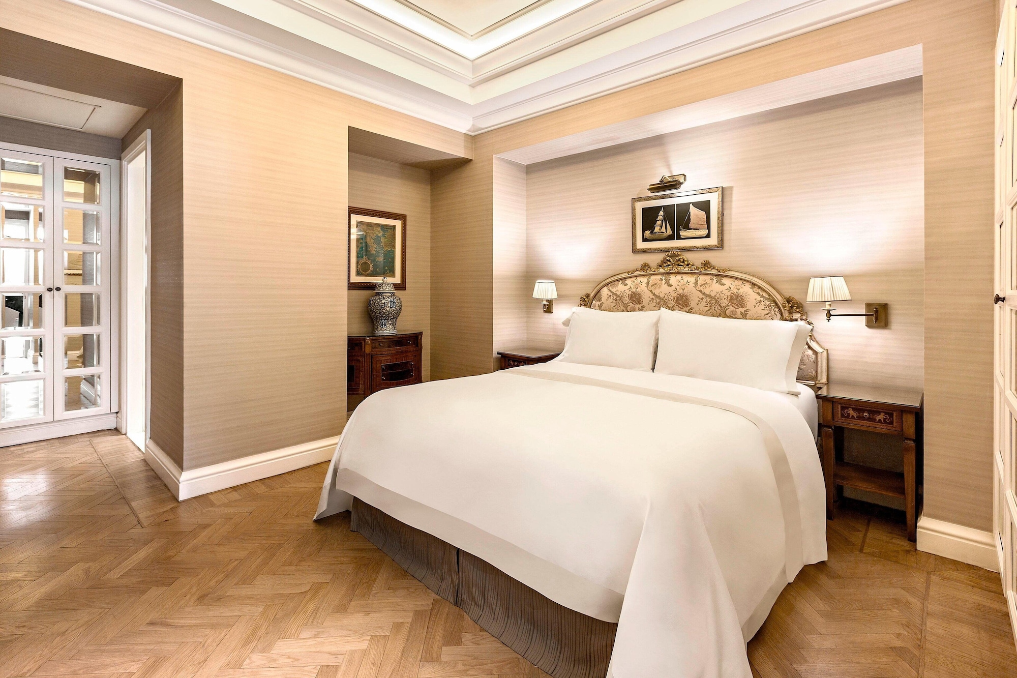 1 Bedroom, Executive, Suite, King Bed, Acropolis View, High Floor