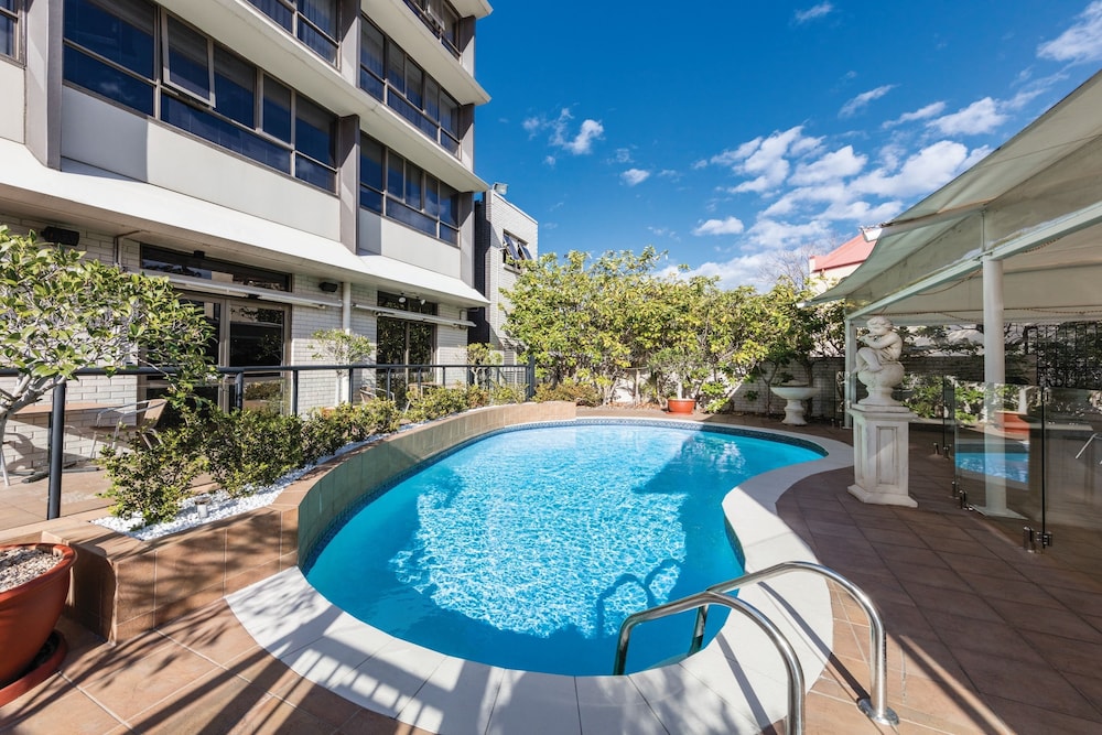 Mercure Newcastle 47/50