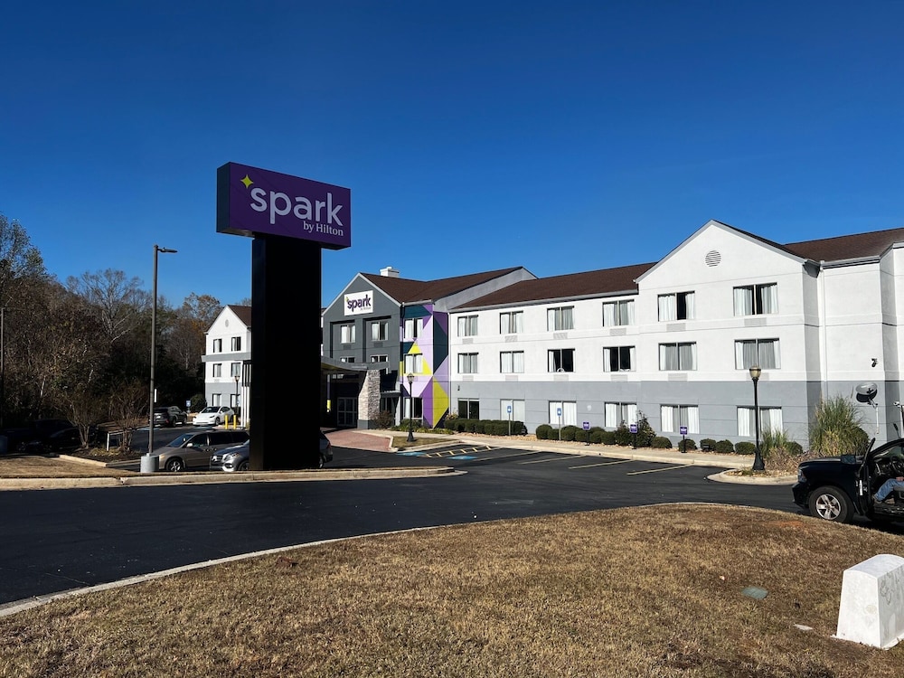 Spark by Hilton Macon North, GA 48/53