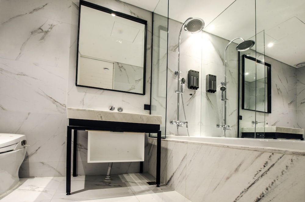 Hotel The Designers Premier Kondae 33/74