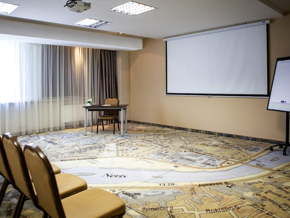 Ibis Styles Kaunas Centre 40/49