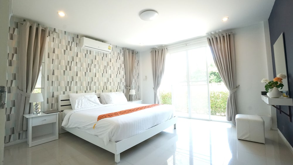 Nariya Bayfront Phuket 28/50
