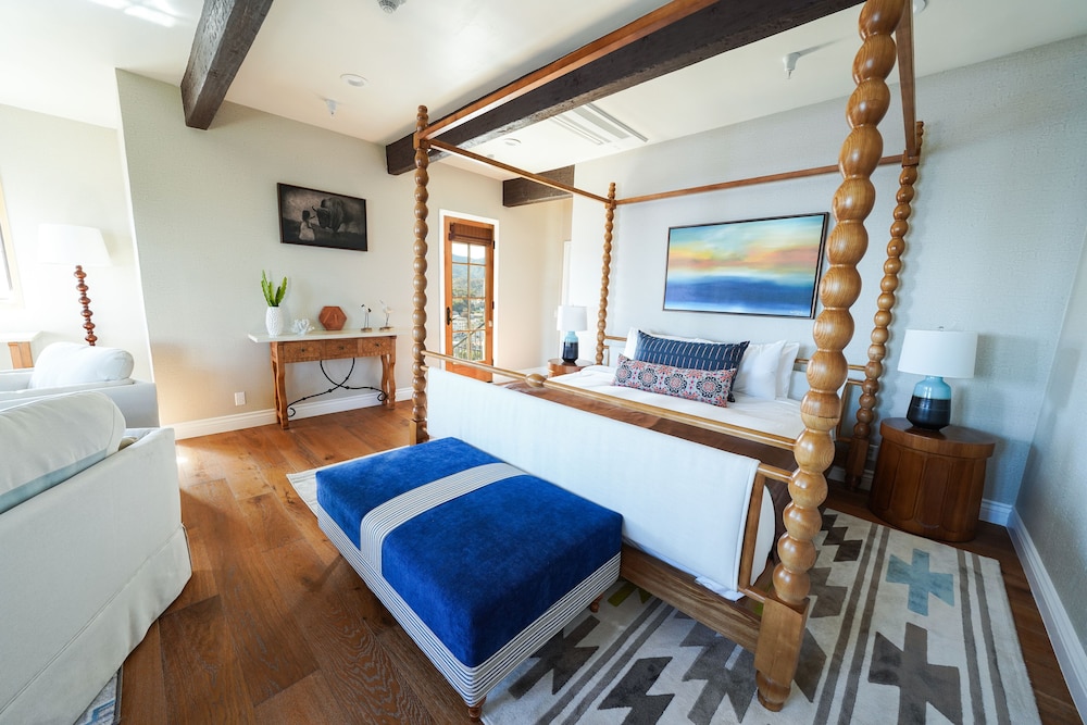 3 Bedrooms, Penthouse, 1 King and 2 Queen Beds, Ocean View, Kitchen