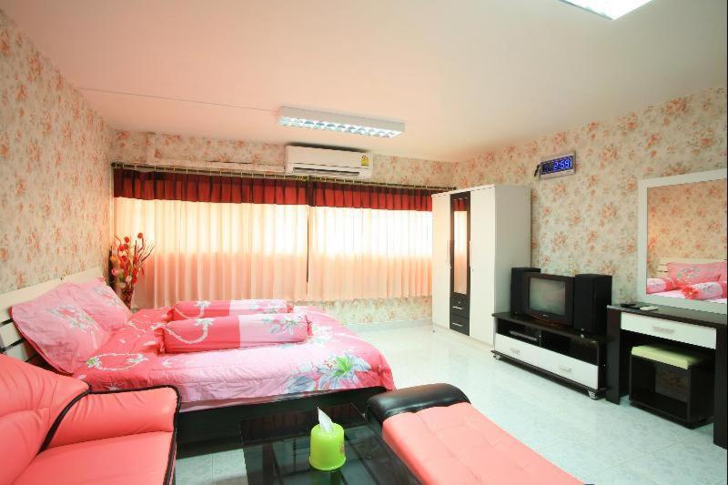 Deluxe At Popular Condo 27/34