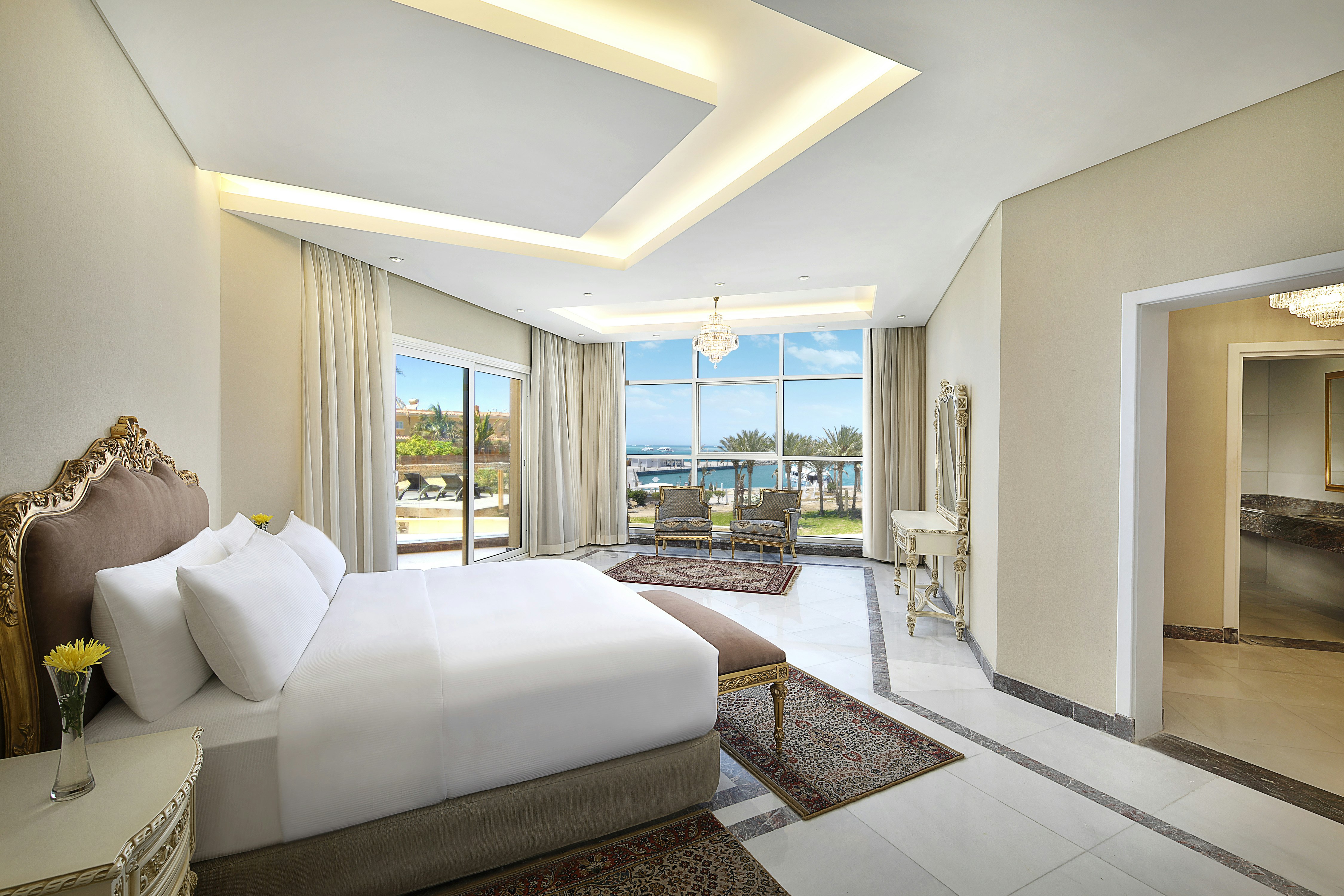 ROYAL, VILLA, KING BED