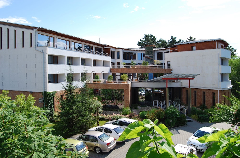 Residence Balaton Conference Wellness Hotel 38/42