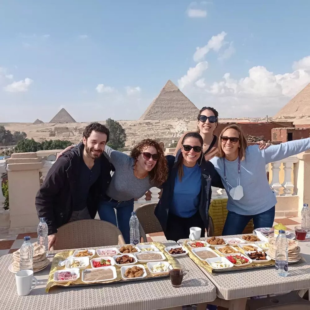 Royal Pyramids Inn 12/50