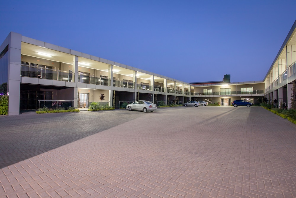 Fallsway Suites 14/17
