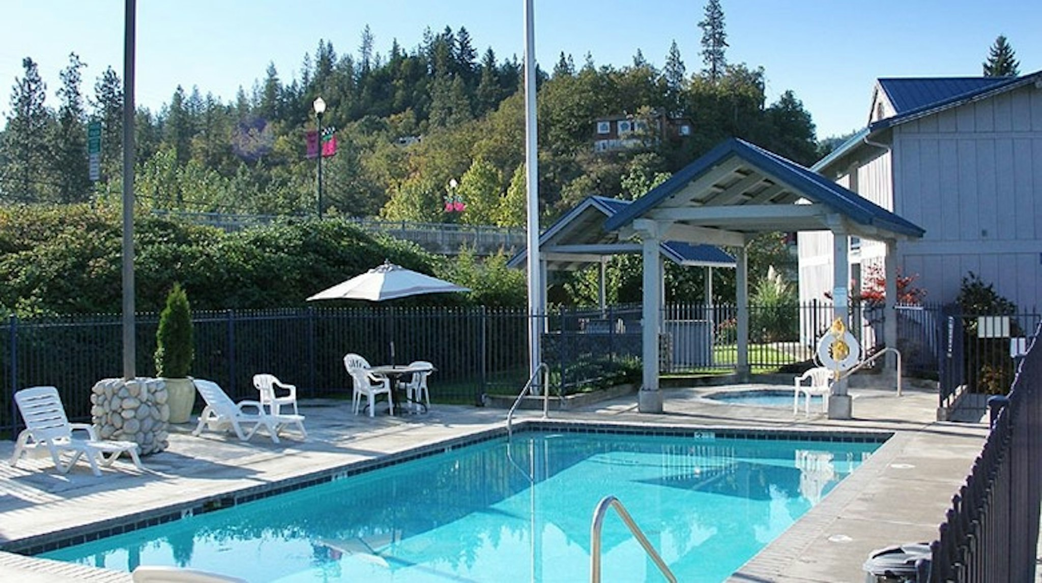 Edgewater Inn Shady Cove 18/27