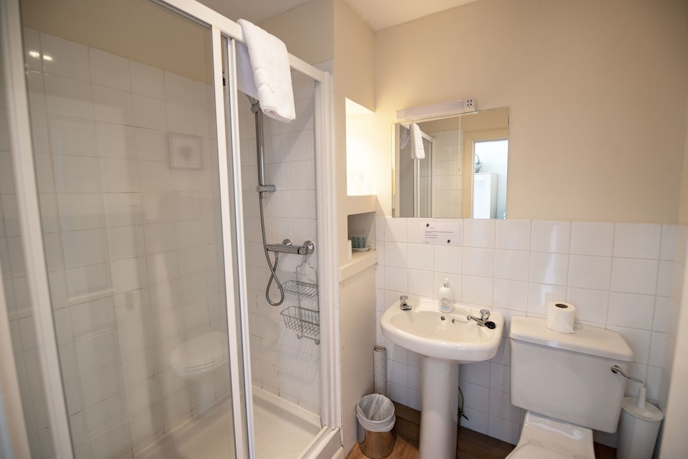 The Kirkmichael Hotel 38/41