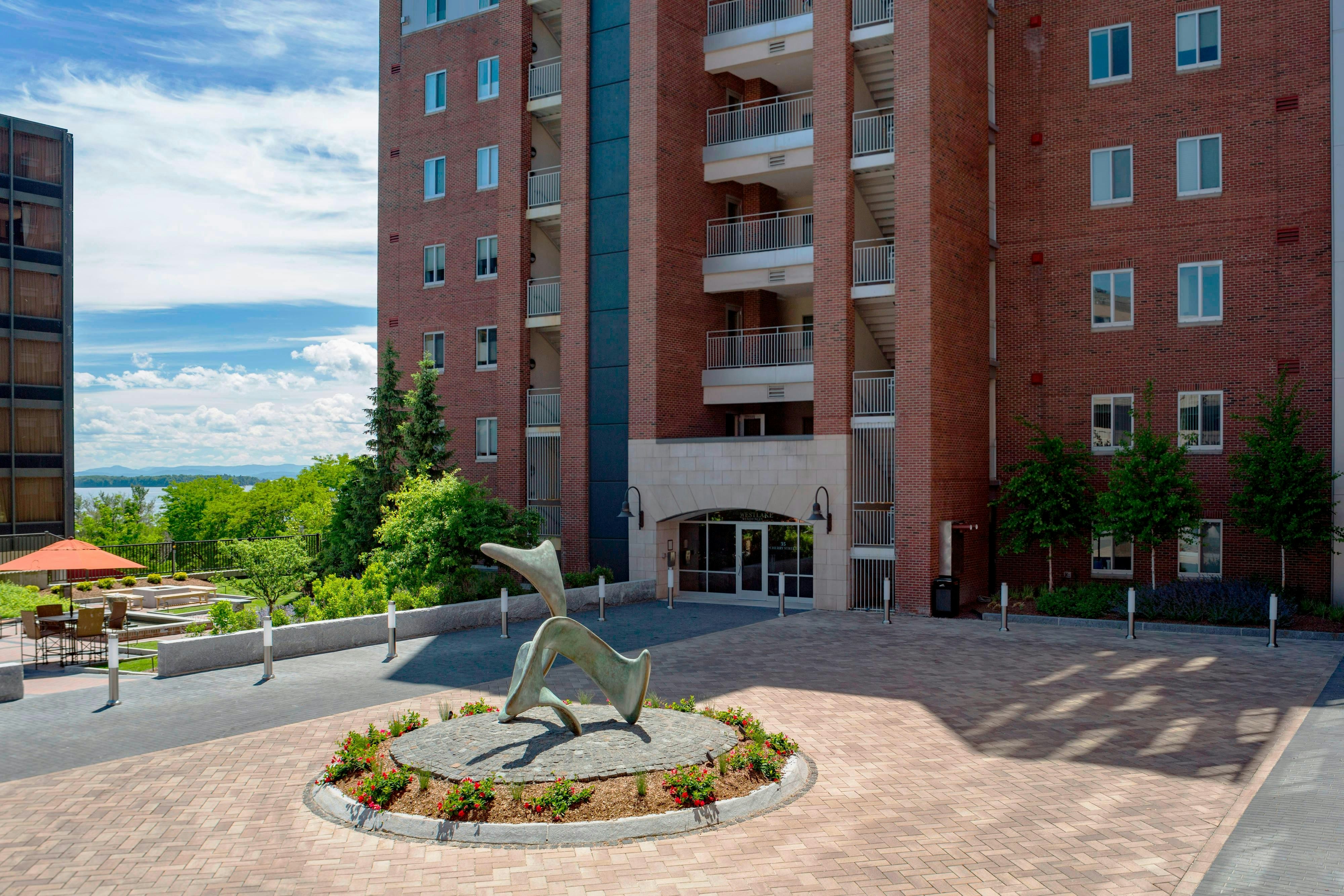 Courtyard Marriott Burlington Harbor 48/48