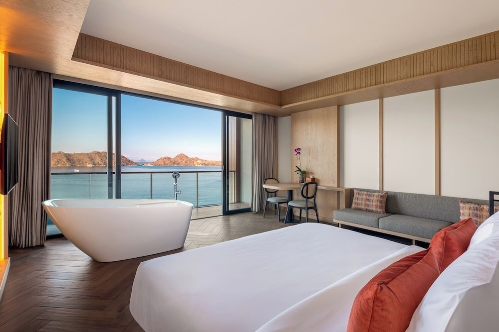 GRAND, PREMIER, OCEAN VIEW
