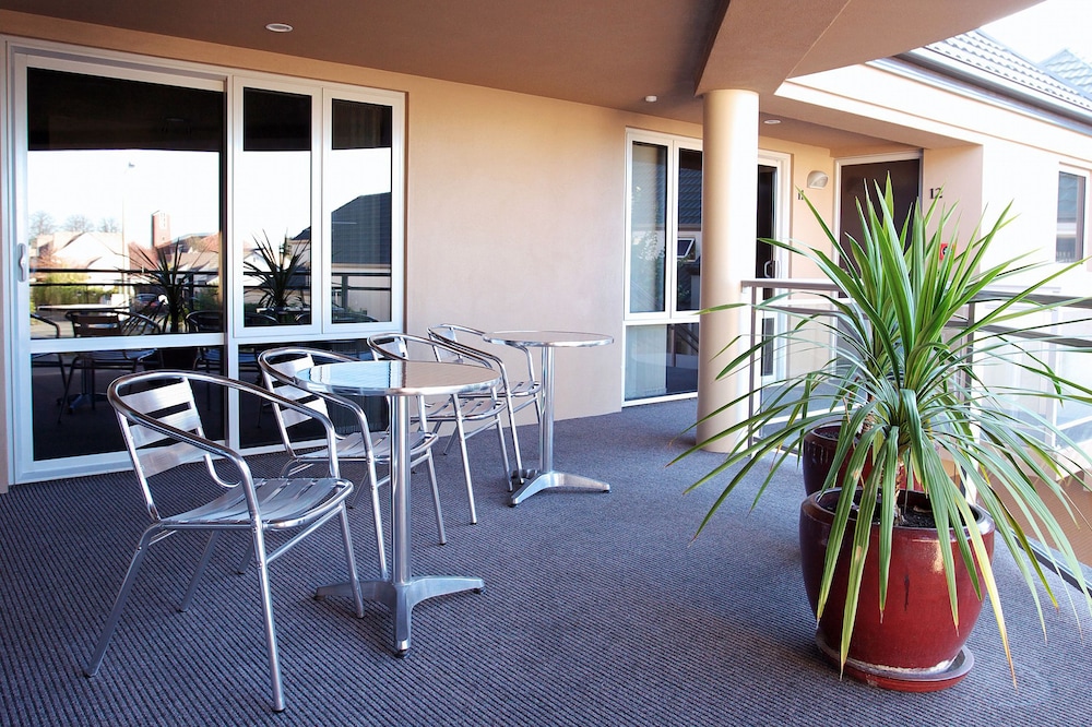 Centrepoint On Colombo Motel 40/40