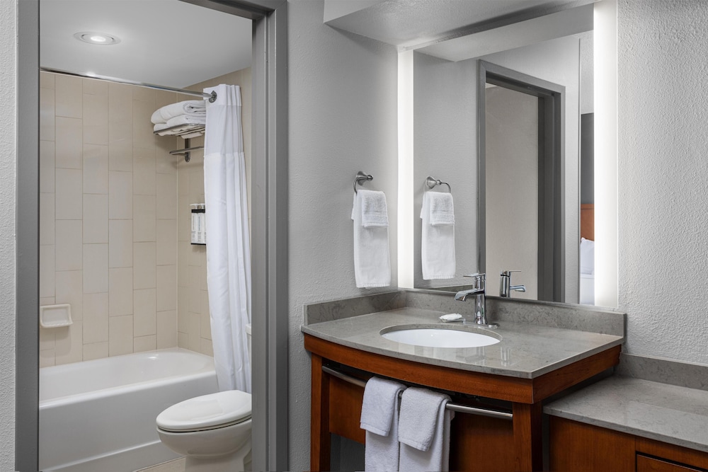 Hyatt Place Sterling Dulles Airport North 55/59