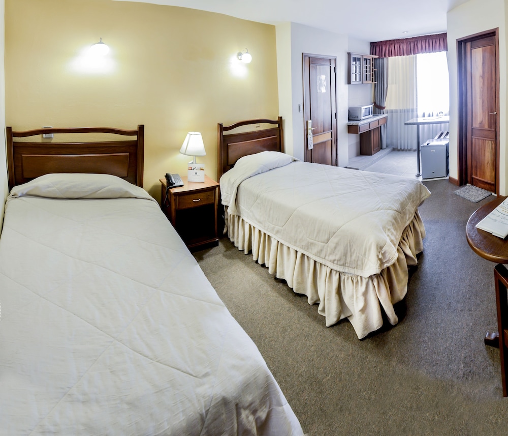 GRAN HOTEL TOLOMA 16/68