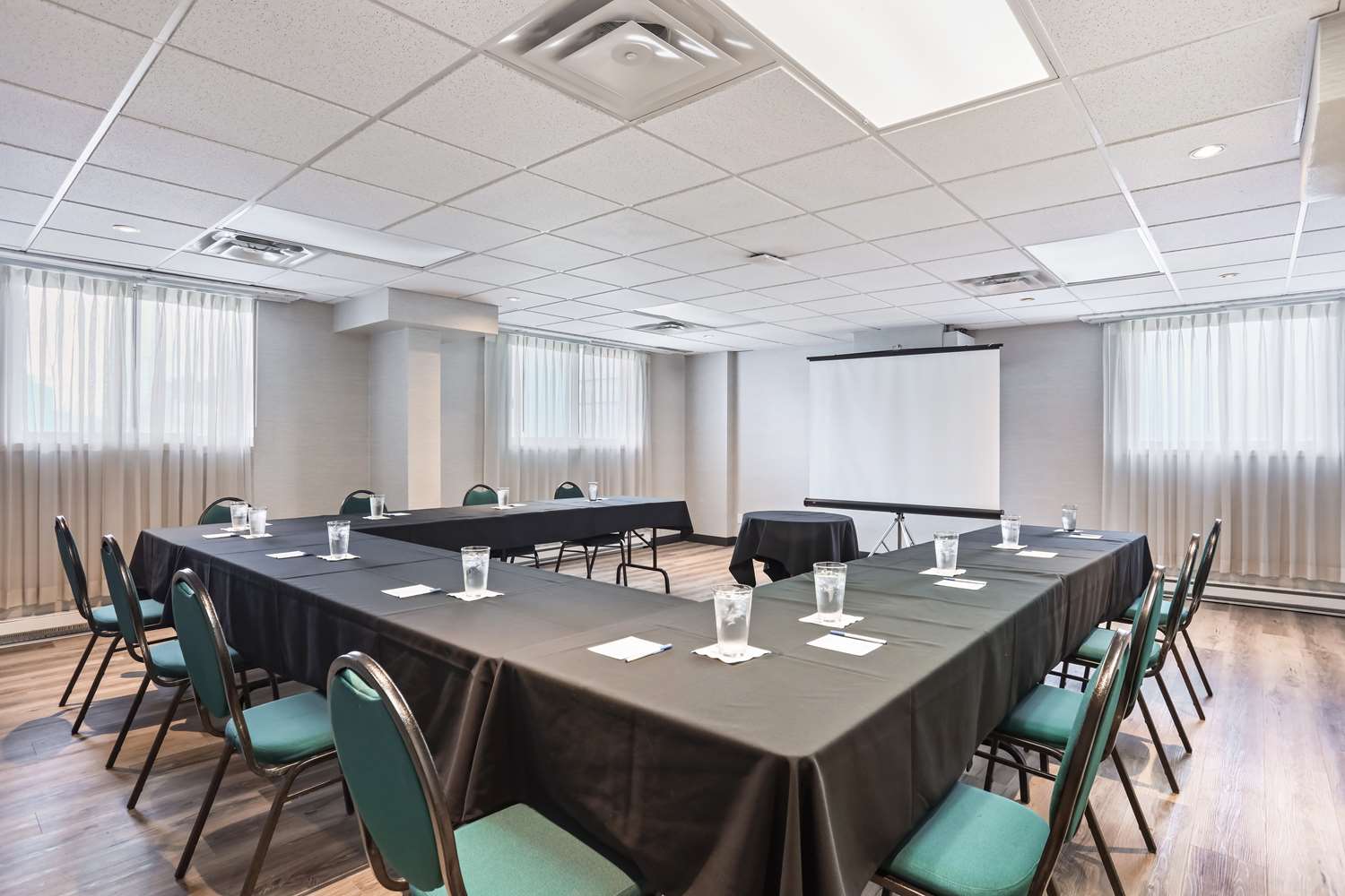 Best Western Plus Gatineau-Ottawa 19/21