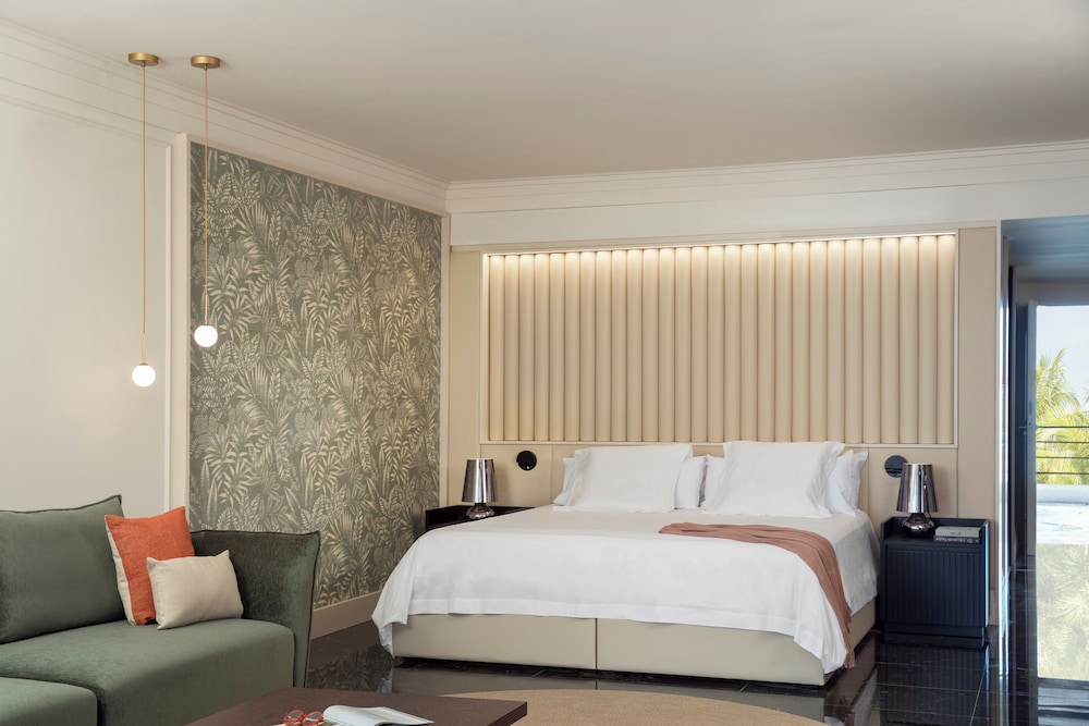 Honeymoon, Excellence, Club, Suite, King Bed, Partial Ocean View
