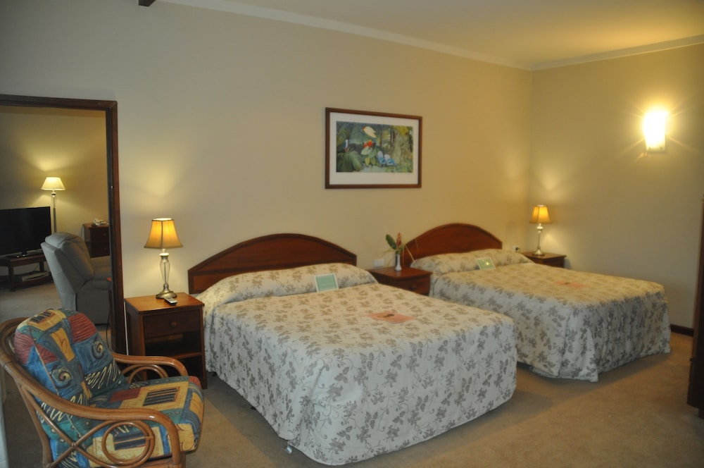 Madang Resort Hotel 18/50